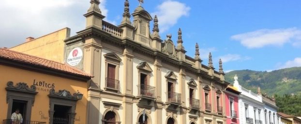 Architecture coloniale de Quito, Sucre et Granada : voyages dans la pierre, la foi et la mémoire